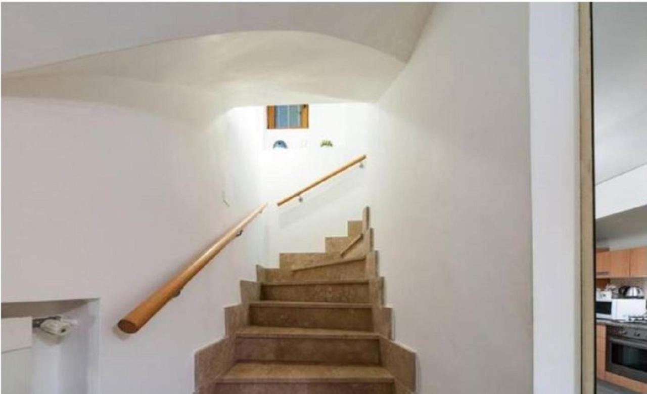 Lovely Basement Trevi Fountain ローマ エクステリア 写真